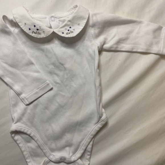 Jacadi onesie with embroidered cotton collar. Petite Etoile with stars in silver - Picture 1 of 4